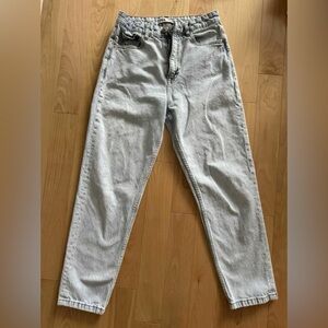 Women’s Zara light blue mom jeans